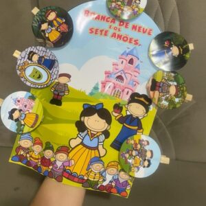 HISTÓRIA NA LUVA - BRANCA DE NEVE E OS SETE ANÕES