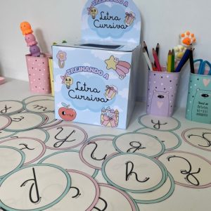 CAIXA TREINANDO A LETRA CURSIVA
